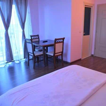 Royal Gaz Hotel Durrës 외부 사진