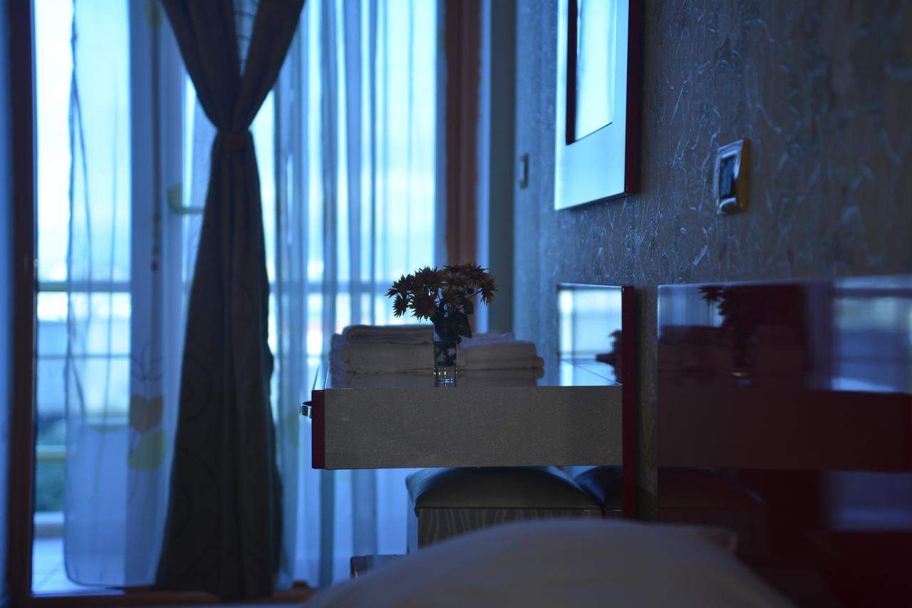 Royal Gaz Hotel Durrës 외부 사진
